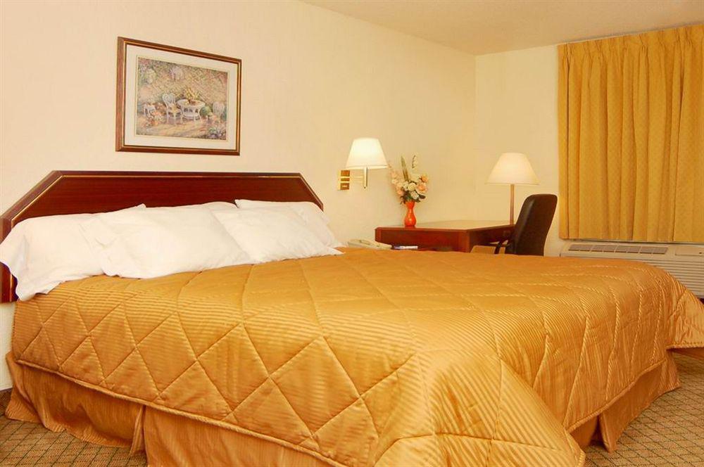 Econo Lodge Пікаюн Екстер'єр фото