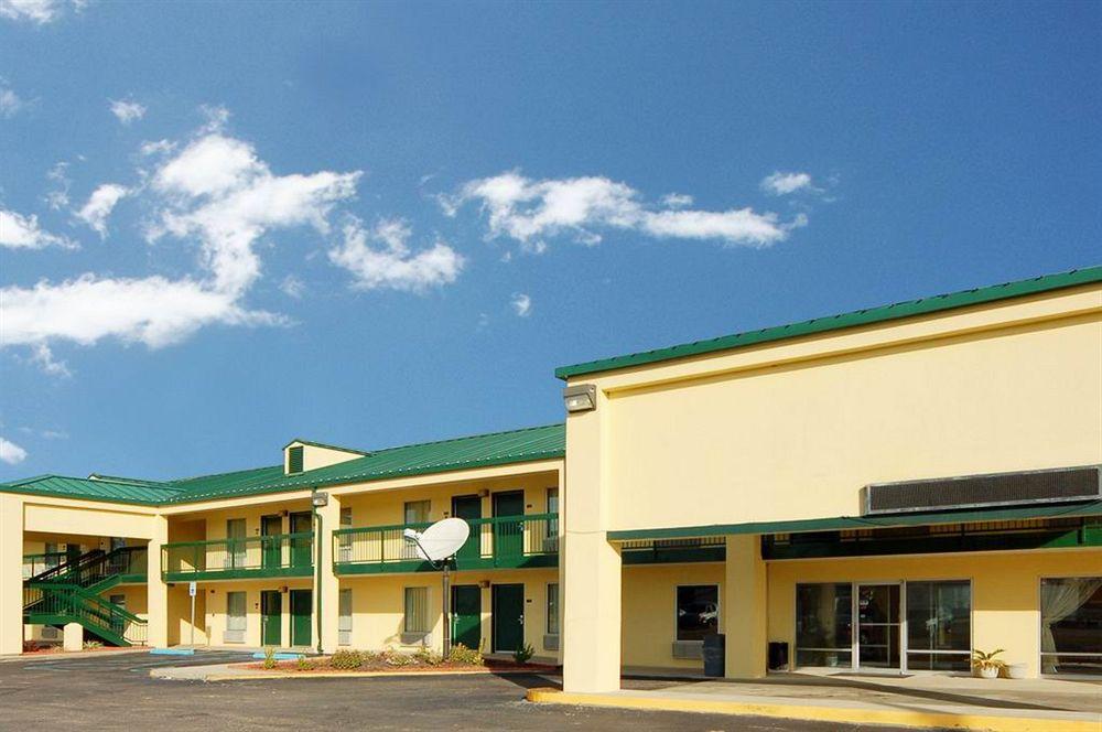 Econo Lodge Пікаюн Екстер'єр фото