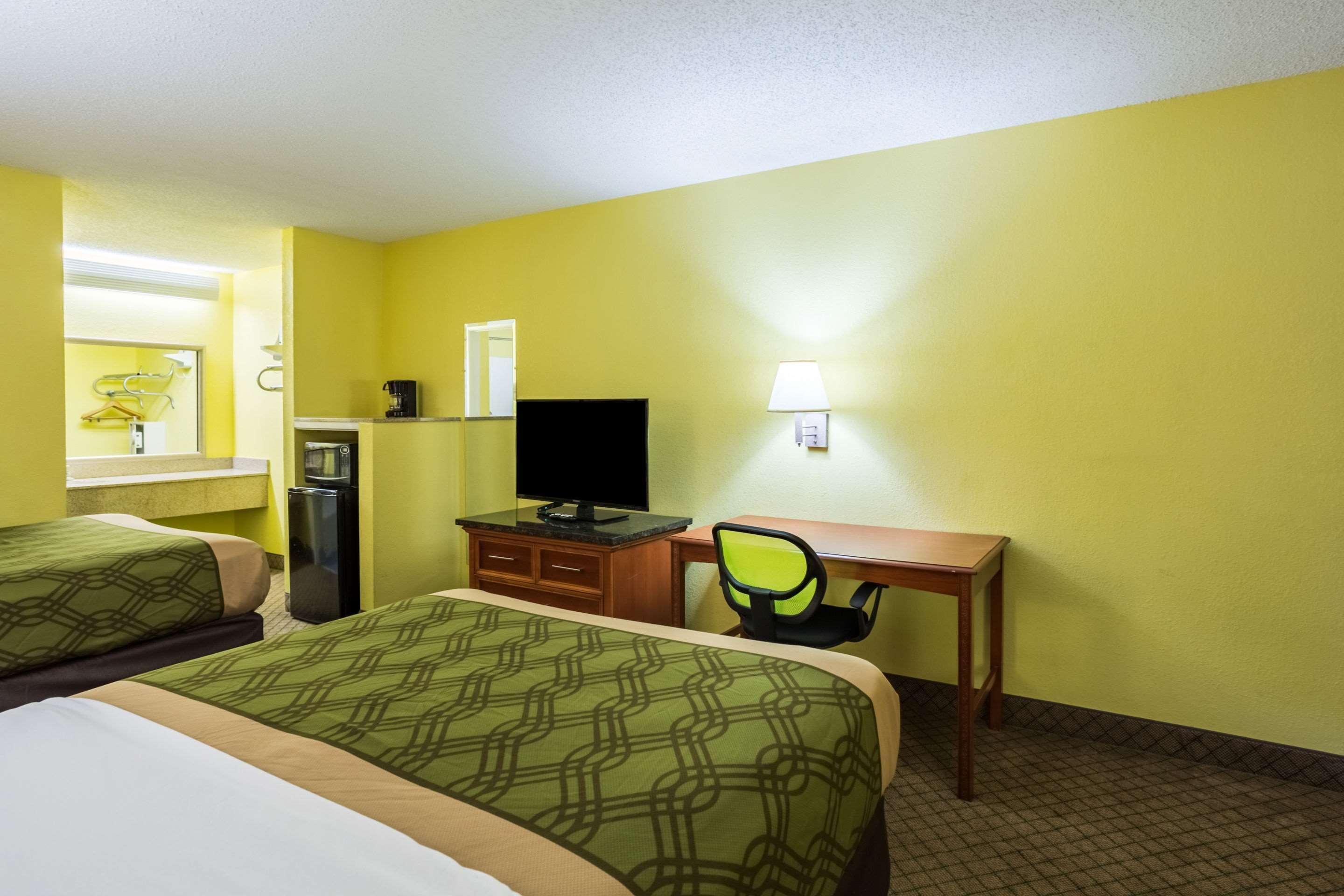 Econo Lodge Пікаюн Екстер'єр фото