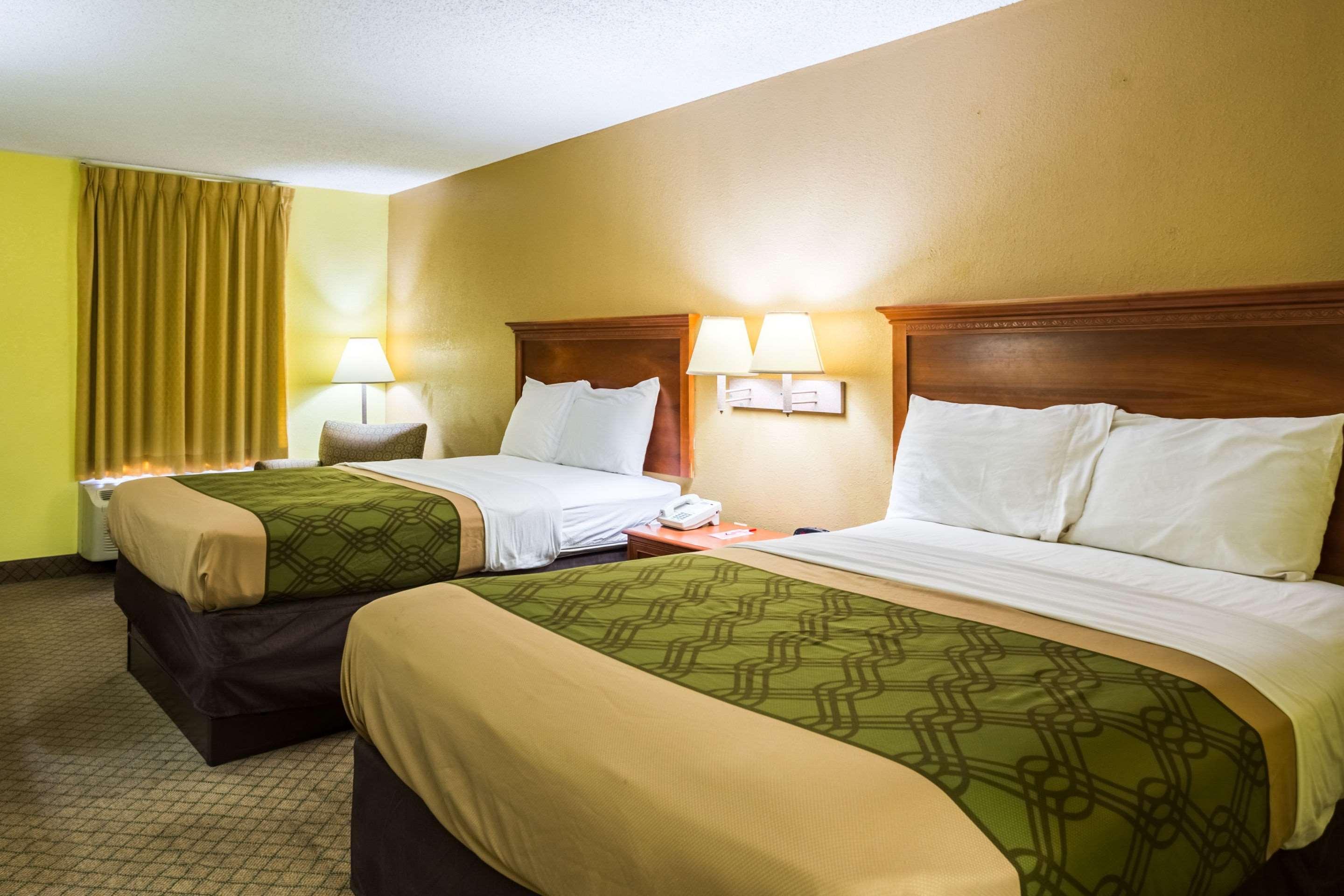 Econo Lodge Пікаюн Екстер'єр фото
