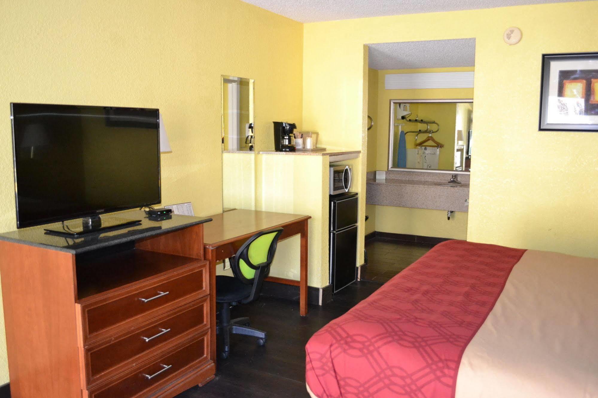 Econo Lodge Пікаюн Екстер'єр фото
