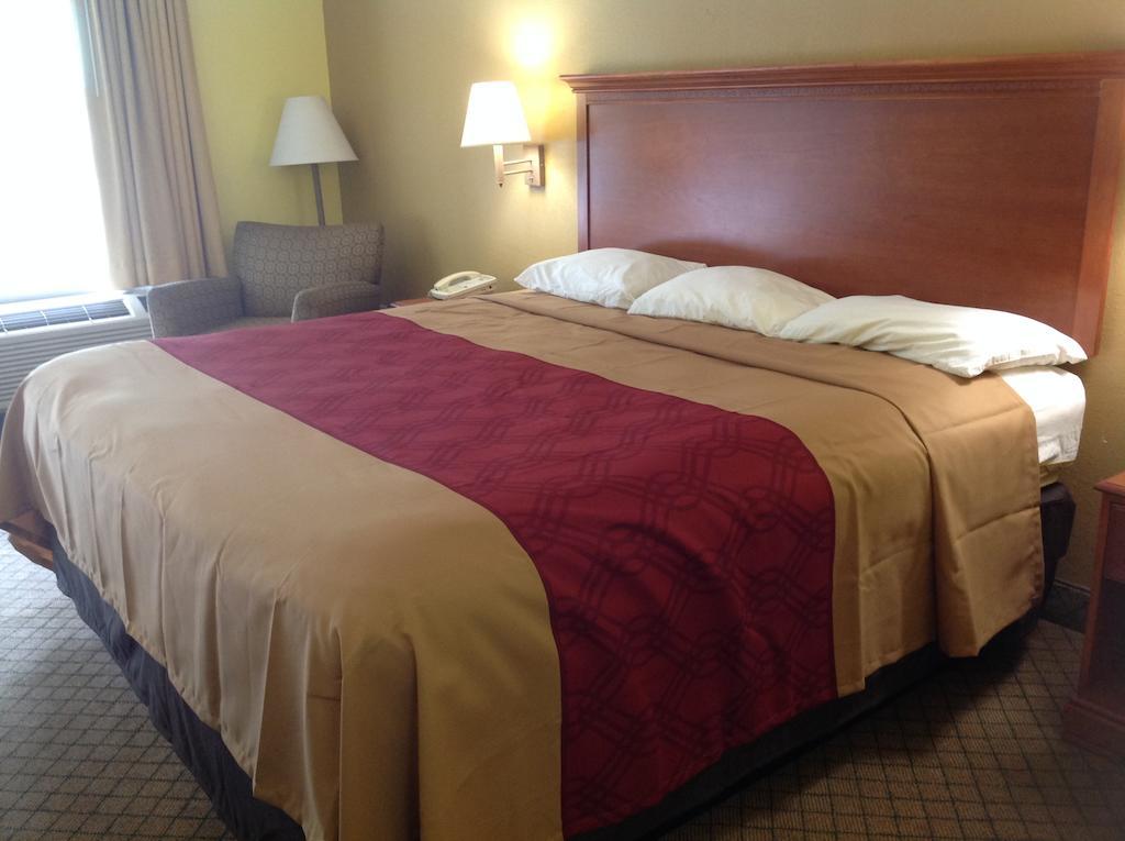 Econo Lodge Пікаюн Екстер'єр фото